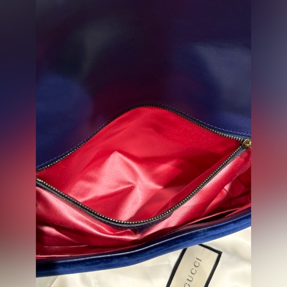 GUCCI GG Marmont Matelasse Flap Velvet Two Way Bag | Medium - Picture 16 of 17